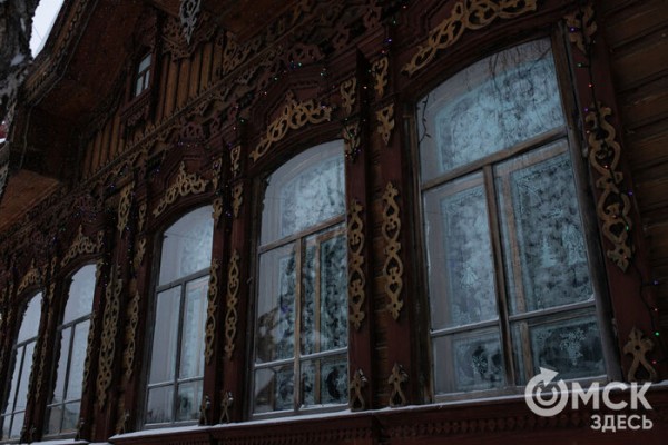 Сколько ваты ушло на резиденцию и как выгуливать оленя? Дед Мороз делится секретами