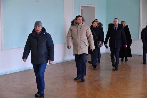 Хоценко поручил начать процедуру экспертизы зданий Омского кадетского корпуса