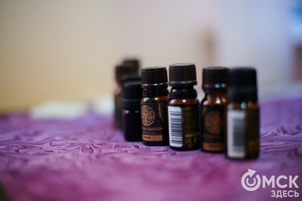 Капелька волшебства. Узнали, какой аромат у благополучия, хорошего настроения и наступившего года