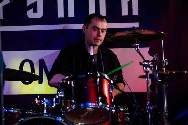 "Твоя группа" ждёт тебя. Омичи зажгли танцпол в популярном омском баре