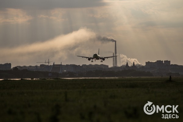"Девушка, вы не могли сказать, что сейчас будет яма?!". Реальные истории из жизни стюардессы