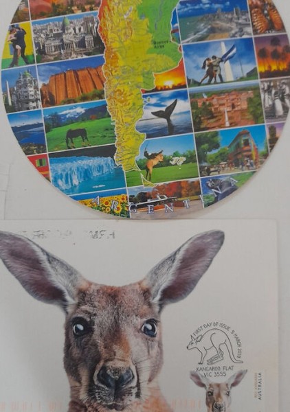 Шерлок Холмс, "Властелин колец" и остров в Ла-Манше: как собрать тысячу открыток со всего мира Шерлок Холмс, "Властелин колец" и остров в Ла-Манше: как собрать тысячу открыток со всего мира