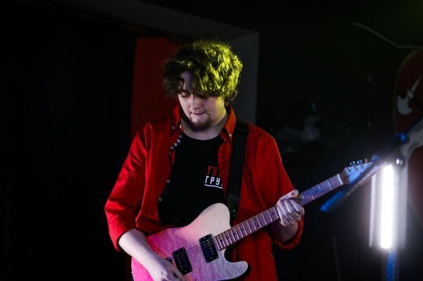 "Твоя группа" ждёт тебя. Омичи зажгли танцпол в популярном омском баре