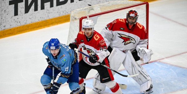 "Авангард" сократил отставание от "Металлурга" до одного очка