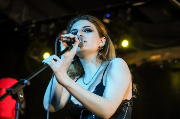 "Твоя группа" ждёт тебя. Омичи зажгли танцпол в популярном омском баре