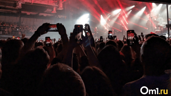 После жалобы казаков в Омске отменили концерт певицы Лолиты