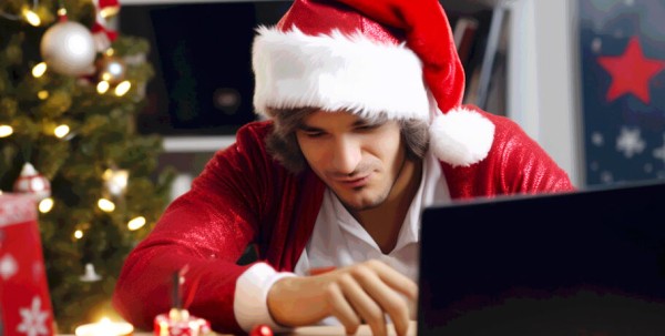 Ночь без салатиков и хлопушек? 11 жизненных историй, как работается в Новый год Ночь без салатиков и хлопушек? 11 жизненных историй, как работается в Новый год