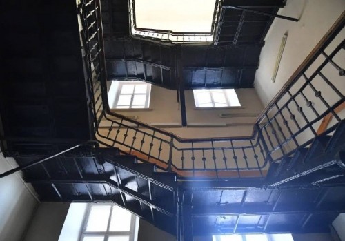 Хоценко поручил начать процедуру экспертизы зданий Омского кадетского корпуса