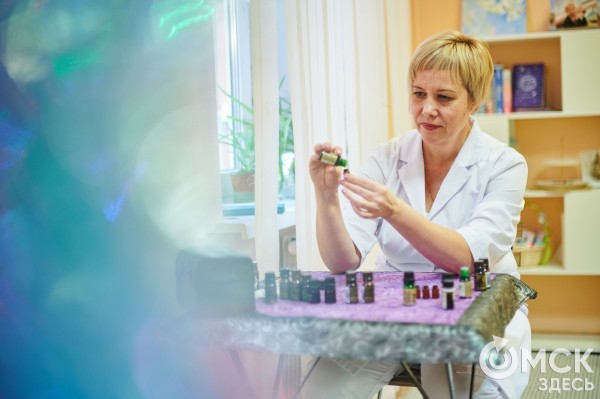 Капелька волшебства. Узнали, какой аромат у благополучия, хорошего настроения и наступившего года