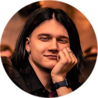 "Твоя группа" ждёт тебя. Омичи зажгли танцпол в популярном омском баре