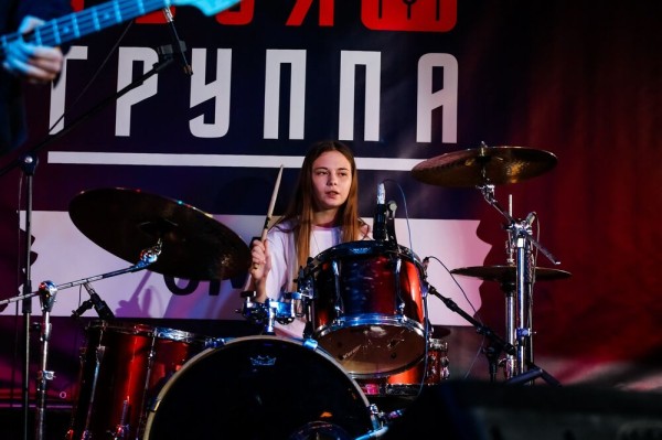 "Твоя группа" ждёт тебя. Омичи зажгли танцпол в популярном омском баре