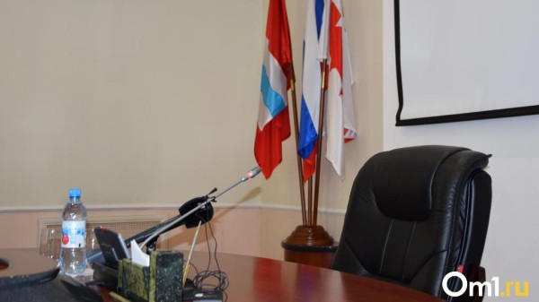 Мэр Омска Шелест объявил об уходе своего заместителя