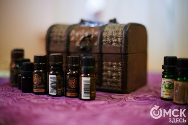 Капелька волшебства. Узнали, какой аромат у благополучия, хорошего настроения и наступившего года