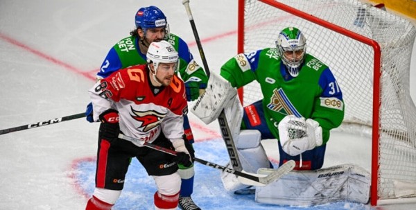 "Салават Юлаев" оказался сильнее "Авангарда" в матче лидеров дивизиона Чернышева