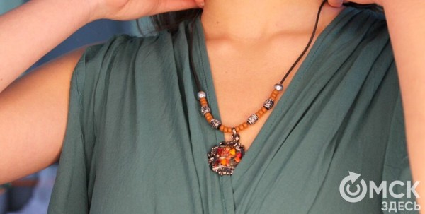 Поделиться украшениями и подарить праздник. Омичей просят перебрать шкатулки