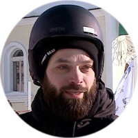 Раньше маршировали курсанты, теперь рассекают сноубордисты. Как прошёл День зимних видов спорта