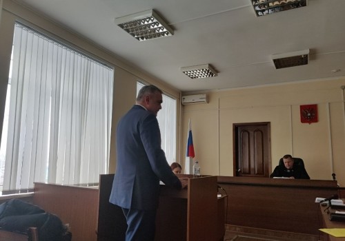 Деньги в&nbsp;срок, отчёт задним числом: по&nbsp;делу о&nbsp;мошенничестве в&nbsp;ОмГТУ допросили экс-ректора Маевского