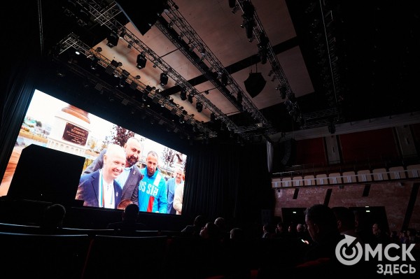 Документалистика с душой: в Омске презентовали фильм о создании Аллеи Олимпийских чемпионов