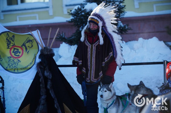 Раньше маршировали курсанты, теперь рассекают сноубордисты. Как прошёл День зимних видов спорта