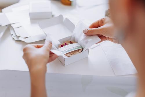 От личных проблем с кожей до международных выставок и мировой известности: омичка создала бренд авторской косметики От личных проблем с кожей до международных выставок и мировой известности: омичка создала бренд авторской косметики