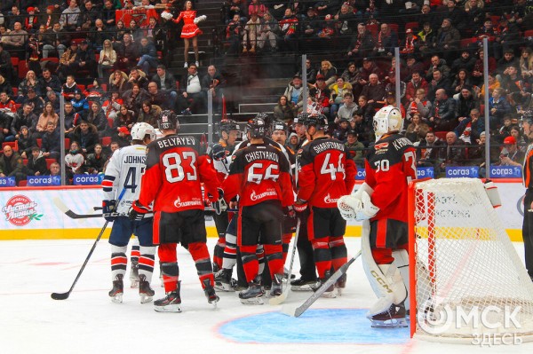 Победа над "Металлургом" вывела "Авангард" в лидеры Восточной конференции