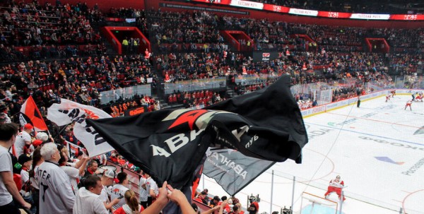 Три игрока "Авангарда" попали в десятку лучших хоккеистов КХЛ Три игрока "Авангарда" попали в десятку лучших хоккеистов КХЛ