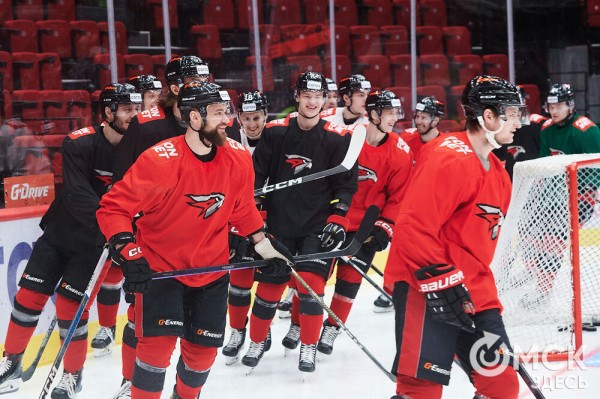 Идём на серьёзную "Ладу". Как "Авангард" готовится к плей-офф Идём на серьёзную "Ладу". Как "Авангард" готовится к плей-офф