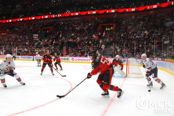 Победа над "Металлургом" вывела "Авангард" в лидеры Восточной конференции
