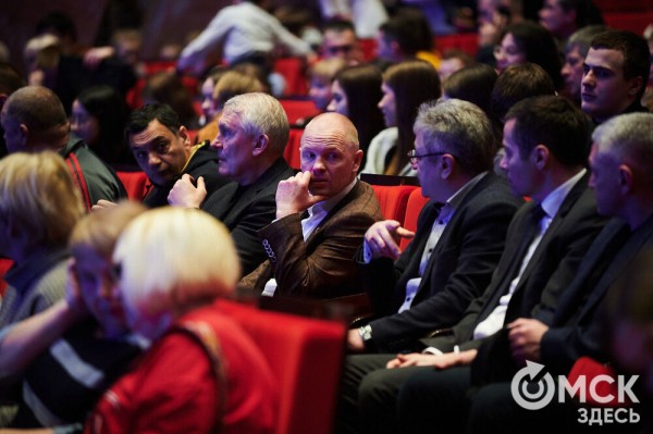 Документалистика с душой: в Омске презентовали фильм о создании Аллеи Олимпийских чемпионов