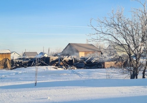 В Омской области дотла сгорел храм В Омской области дотла сгорел храм