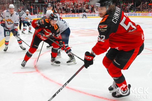 Победа над "Металлургом" вывела "Авангард" в лидеры Восточной конференции