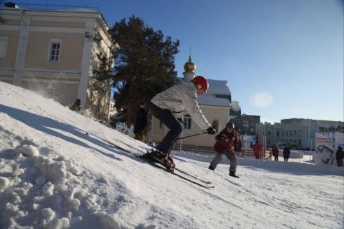 «Соскучившийся» Сибирский кадетский корпус встретил тысячи омичей