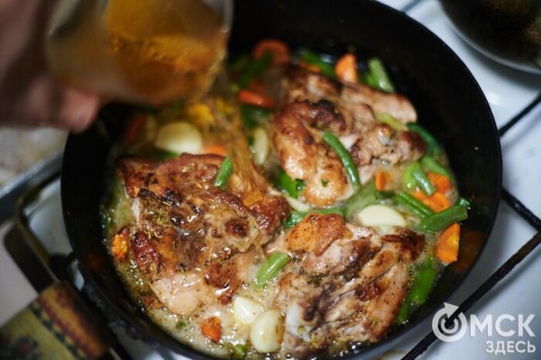 Партизанская курица и схватка с самым "крутым" яйцом - готовим для любимой женщины