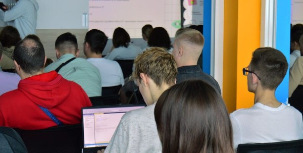 Айтишники Омска раскроют студентам и школьникам секреты профессионального успеха Айтишники Омска раскроют студентам и школьникам секреты профессионального успеха