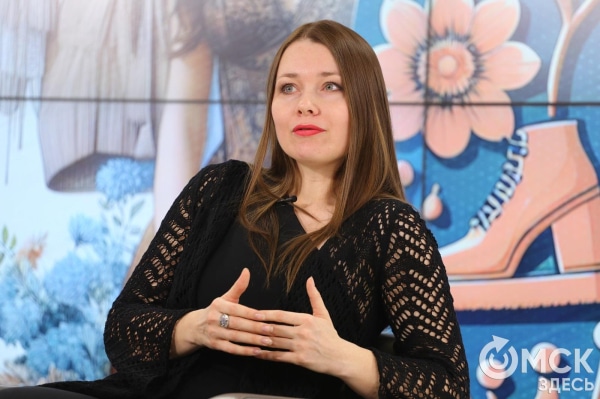 Пробуждение весенних трендов: молодые дизайнеры открывают женственность и смелость