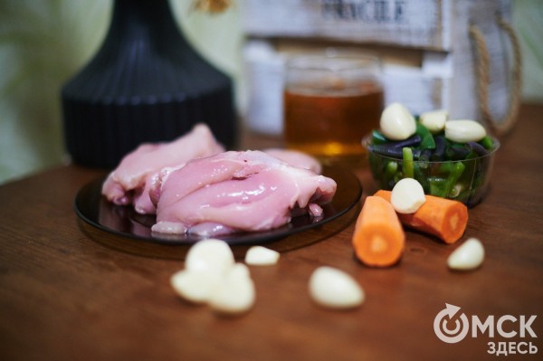 Партизанская курица и схватка с самым "крутым" яйцом - готовим для любимой женщины