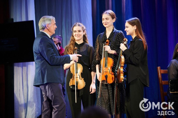 "Отправляясь в дальнее плаванье, не забывай об истоках". Владимир Аксаментов отмечает юбилей "Отправляясь в дальнее плаванье, не забывай об истоках". Владимир Аксаментов отмечает юбилей