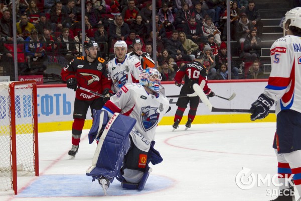"Авангард" одержал вторую домашнюю победу в серии с "Ладой"