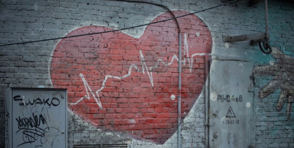 Граффити, бьющее в самое сердце. Рассказываем про мурал, напоминающий о том, что забывать нельзя