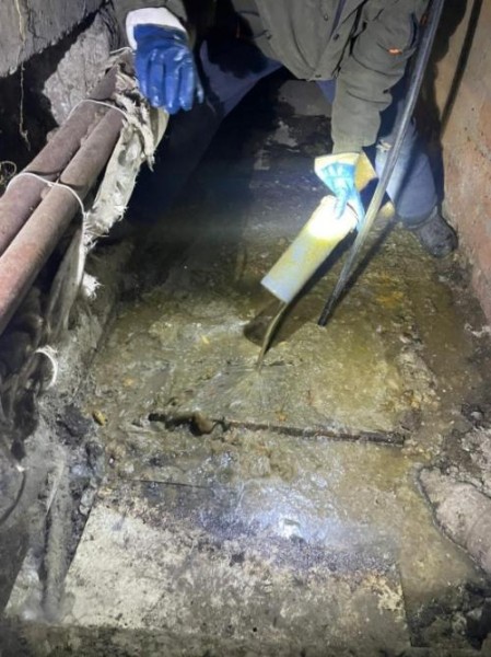 «Ни дна, ни покрышки»: как живется в самом большом калачинском доме?