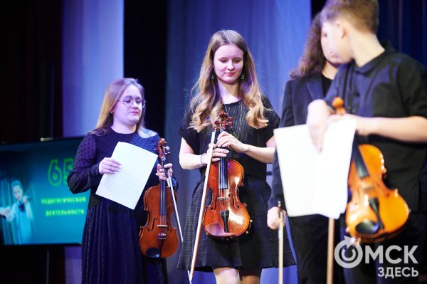 "Отправляясь в дальнее плаванье, не забывай об истоках". Владимир Аксаментов отмечает юбилей "Отправляясь в дальнее плаванье, не забывай об истоках". Владимир Аксаментов отмечает юбилей