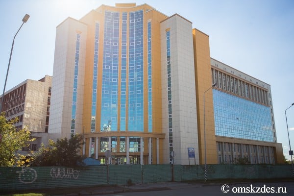 Пекарня, тренажёрный зал и зал судебных заседаний. В Омске открыли новый корпус ОмГУ на улице Фрунзе