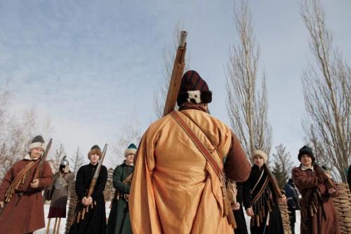 Огромный флаг, скалодром, гонки и концерты: в Омске отметили десятилетие «Крымской весны»