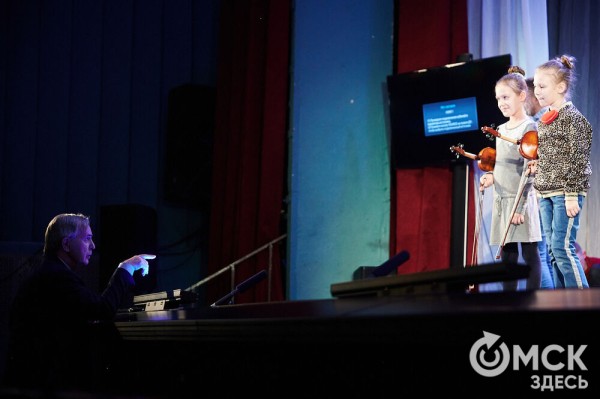 "Отправляясь в дальнее плаванье, не забывай об истоках". Владимир Аксаментов отмечает юбилей "Отправляясь в дальнее плаванье, не забывай об истоках". Владимир Аксаментов отмечает юбилей