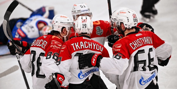 Омский "Авангард" потерпел первое поражение в плей-офф Кубка Гагарина Омский "Авангард" потерпел первое поражение в плей-офф Кубка Гагарина