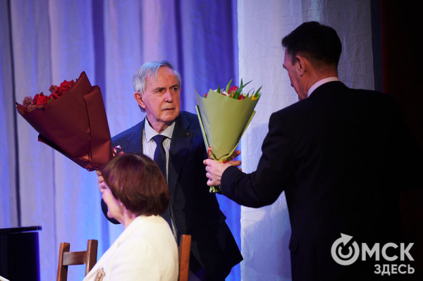 "Отправляясь в дальнее плаванье, не забывай об истоках". Владимир Аксаментов отмечает юбилей "Отправляясь в дальнее плаванье, не забывай об истоках". Владимир Аксаментов отмечает юбилей