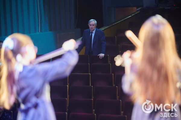 "Отправляясь в дальнее плаванье, не забывай об истоках". Владимир Аксаментов отмечает юбилей "Отправляясь в дальнее плаванье, не забывай об истоках". Владимир Аксаментов отмечает юбилей