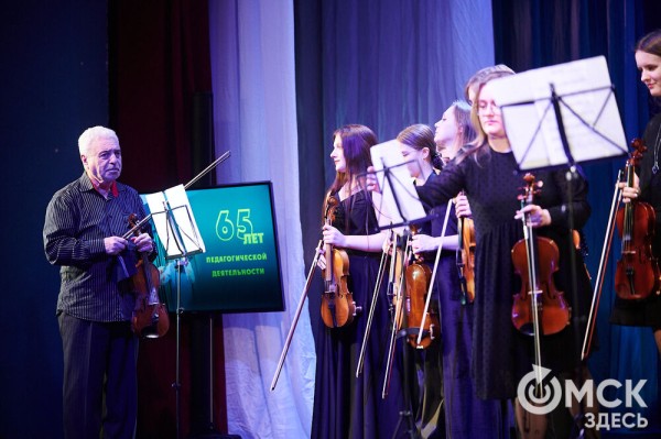 "Отправляясь в дальнее плаванье, не забывай об истоках". Владимир Аксаментов отмечает юбилей "Отправляясь в дальнее плаванье, не забывай об истоках". Владимир Аксаментов отмечает юбилей