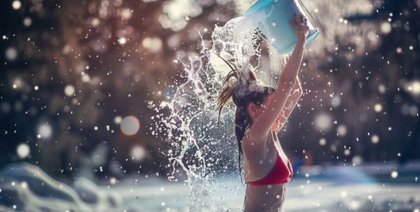 "Два месяца ведро не могла купить - с мыслями собиралась". Рассказываем истории омских моржих "Два месяца ведро не могла купить - с мыслями собиралась". Рассказываем истории омских моржих