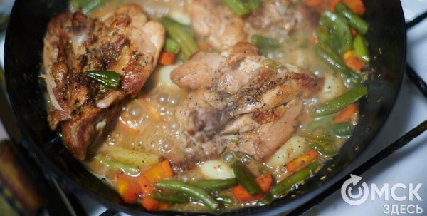 Партизанская курица и схватка с самым "крутым" яйцом - готовим для любимой женщины